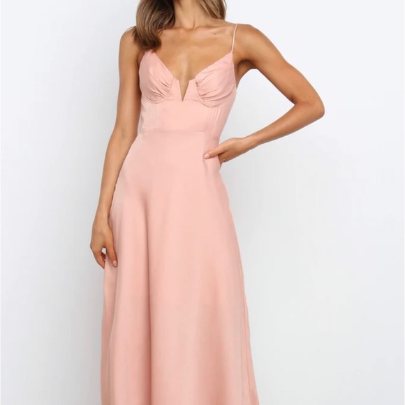 Petal & Pup Dresses & Skirts - Petal & Pup midi dress with underwire sweetheart neckline